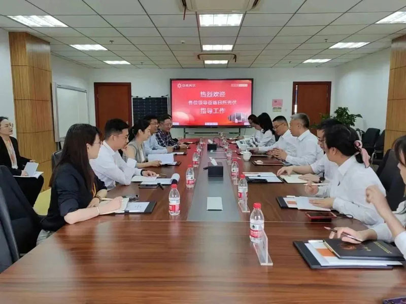 無(wú)錫市新吳法院院長(zhǎng)劉一勤一行蒞臨江蘇日托考察調(diào)研